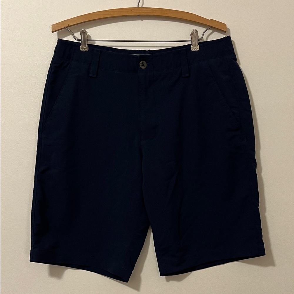 UNDER ARMOUR UA Men’s 34 Athletic Golf Shorts Flat Front Nylon Navy Blue EUC
